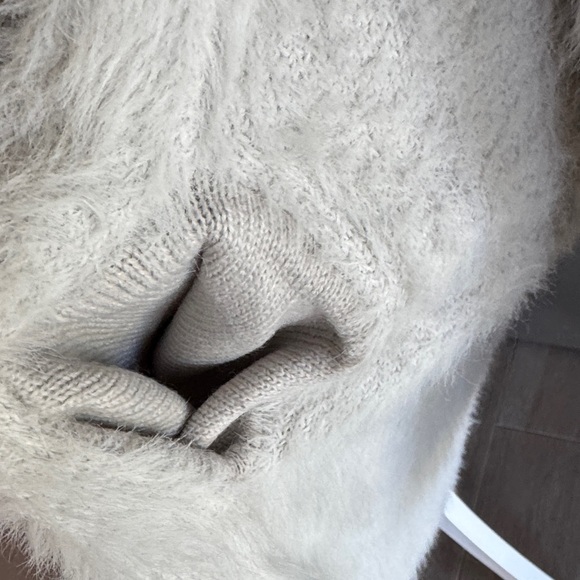 AKIRA Cozy Fuzzy Gray Cardigan Size S/M - Picture 3 of 9